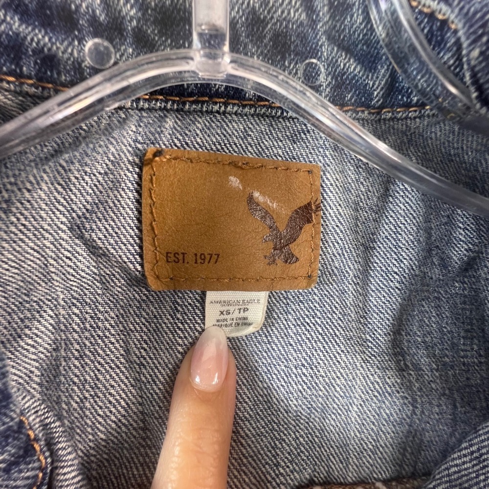 American Eagle Denim Vest XS Cropped Jean Jacket Button Front Women Blue - Picture 6 of 7